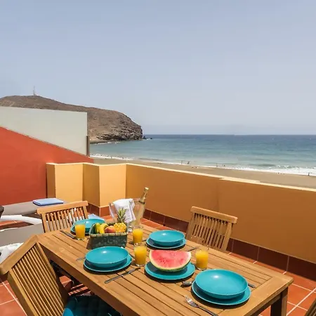דירה Ocean View Penthouse Ii גראן טאראחל